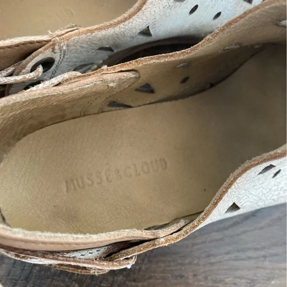 Musse & Cloud Cream Ankle Boots - Picture 5 of 9